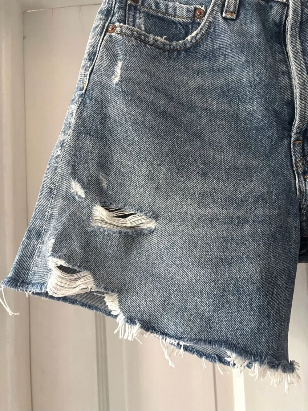 AGOLDE Parker Long Denim Shorts Cuff Vintage Heat Wave Size 24